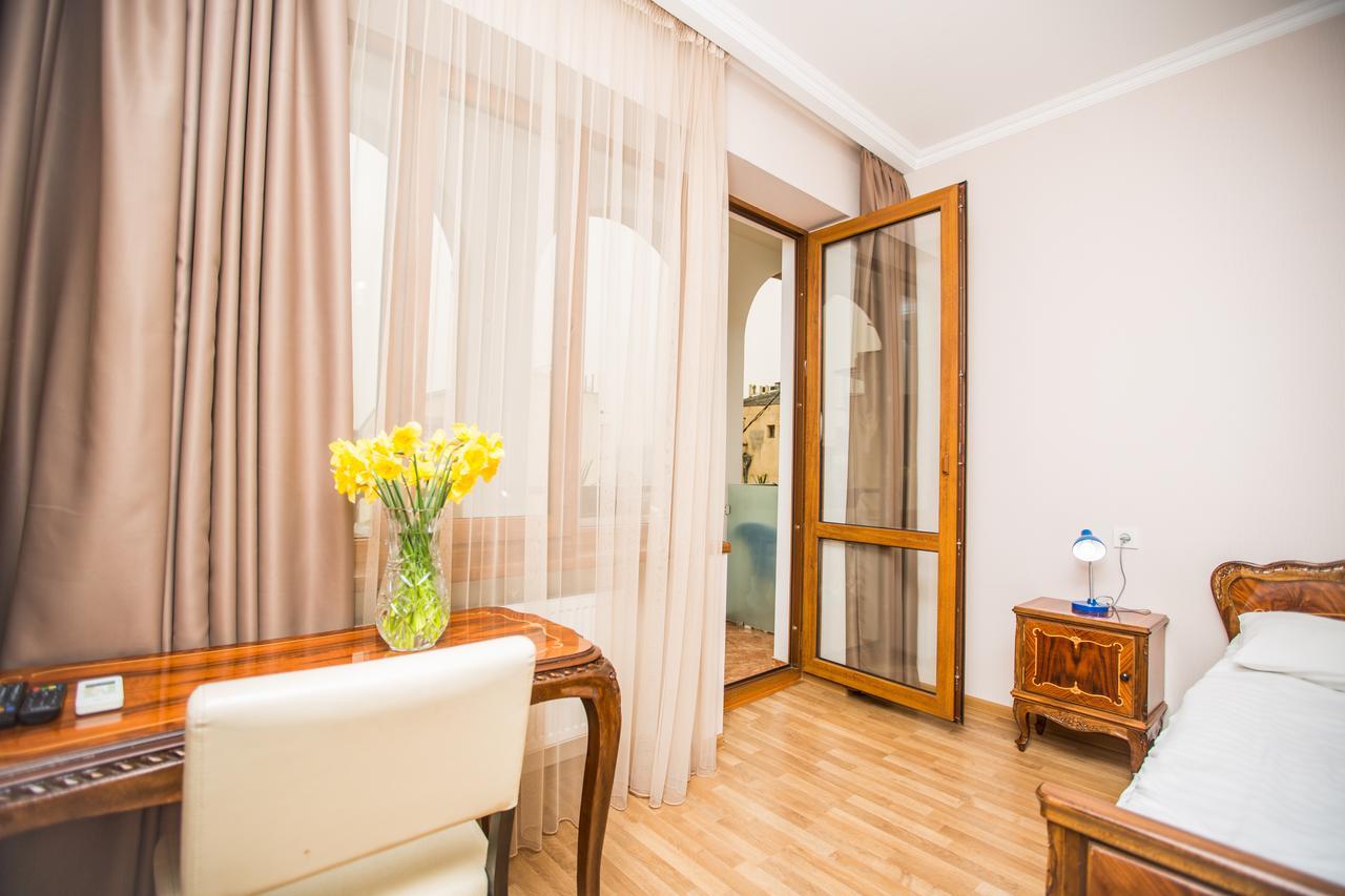 Midtown-Vera Тбілісі Екстер'єр фото